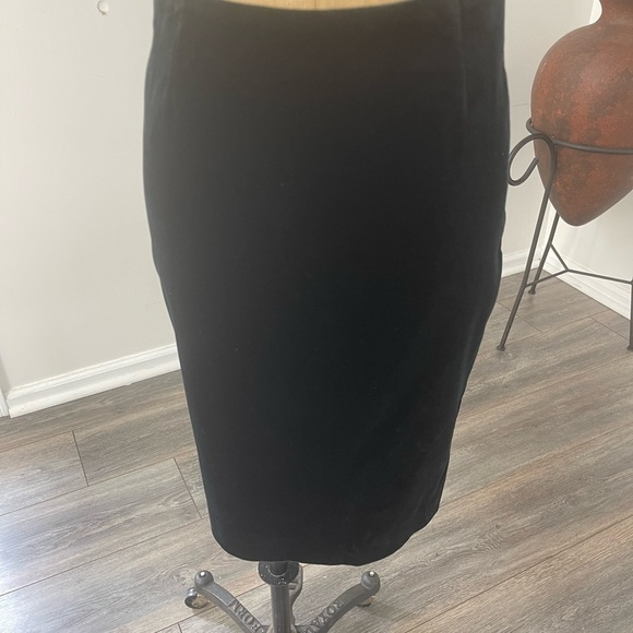 Speechless Floral Embroidered Black Cotton Blend Knee Length Skirt Size 7 - Picture 4 of 6